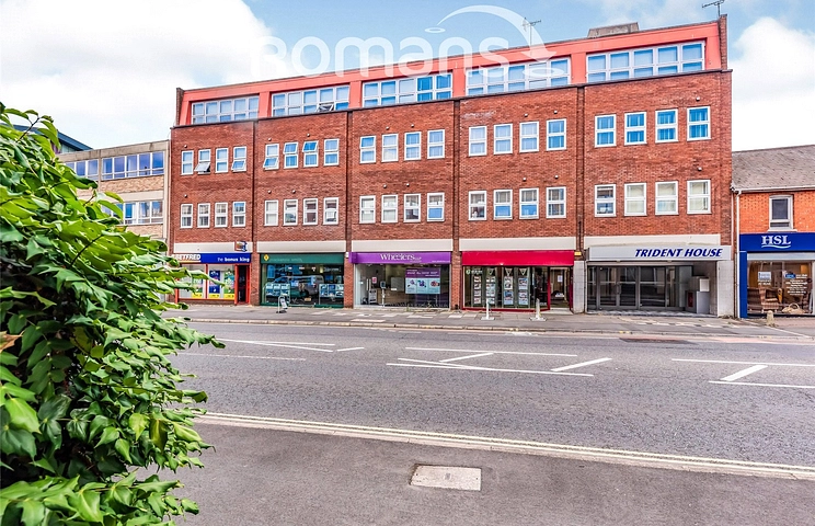 1 bedroom apartment to rent - Trident House, 38-44 Victoria Road, Farnborough, GU14