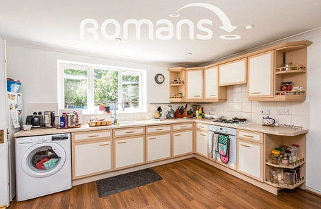 4 bedroom house to rent - Whitehouse Close, Farnborough, GU14 - Property View 3