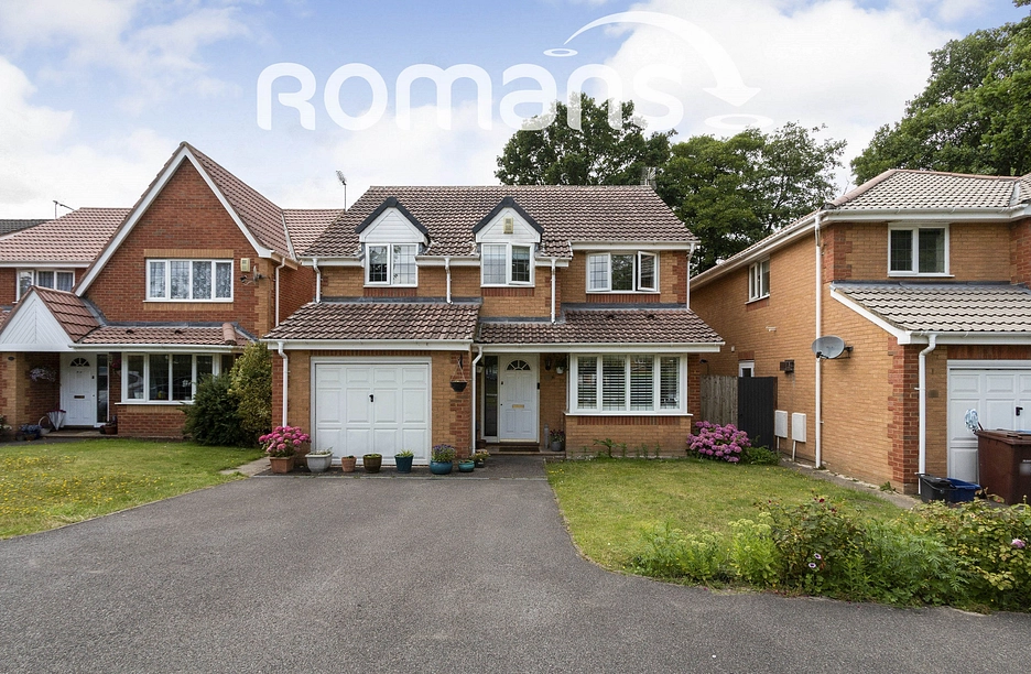 4 bedroom house to rent - Whitehouse Close, Farnborough, GU14 - Property View 1