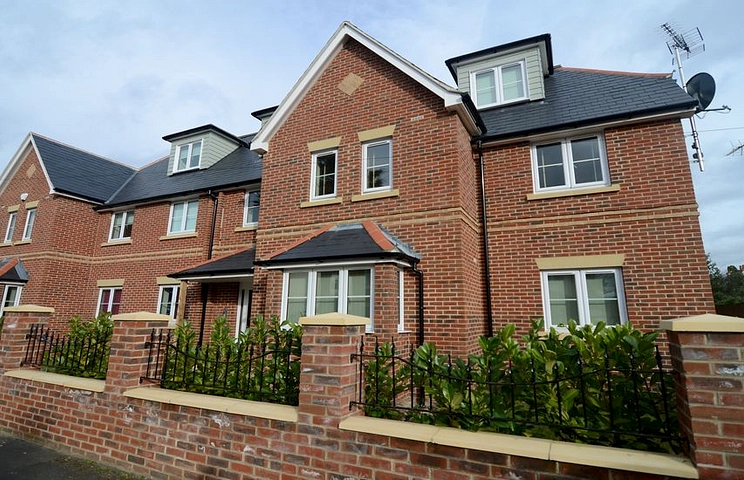 1 bedroom apartment to rent - Millstone Court, 93 Somerset Road, Farnborough, GU14