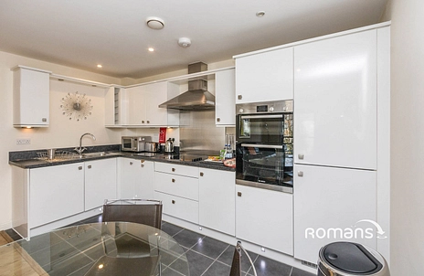 2 bedroom apartment to rent - Farnborough Road, Farnborough, Hampshire, GU14 - Property View 2