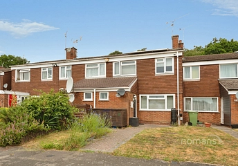 3 bedroom house to rent - Pinewood Park, Farnborough, Hampshire, GU14 - Property View 1