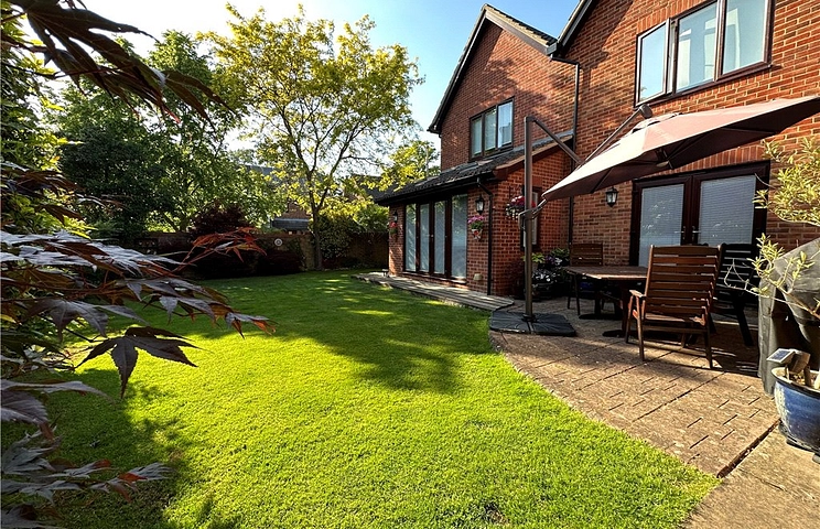 5 bedroom house for sale - Tamworth Drive, Fleet, Hampshire, GU51