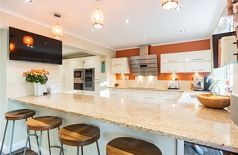 5 bedroom house for sale - Velmead Road, Fleet, Hampshire, GU52 - Property View 3