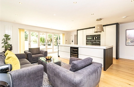 4 bedroom house for sale - Connaught Road, Fleet, Hampshire, GU51 - Property View 2