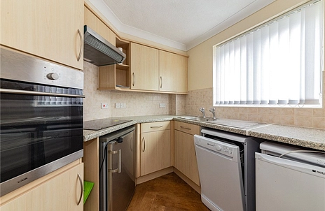 1 bedroom apartment for sale - Argyll Court, Clarence Road, Fleet, GU51 - Property View 2