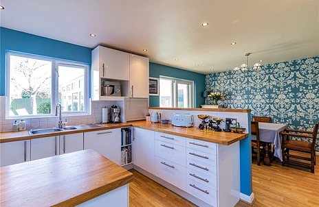 4 bedroom house for sale - Jessett Drive, Church Crookham, Fleet, GU52 - Property View 3