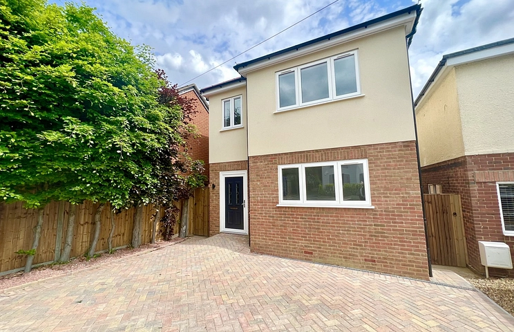 3 bedroom house for sale - Clarence Road, Fleet, GU51