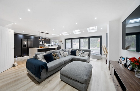 4 bedroom house for sale - Marlborough Close, Fleet, Hampshire, GU51 - Property View 3