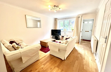 3 bedroom house for sale - Barn Meadow Close, Church Crookham, Fleet, GU52 - Property View 2