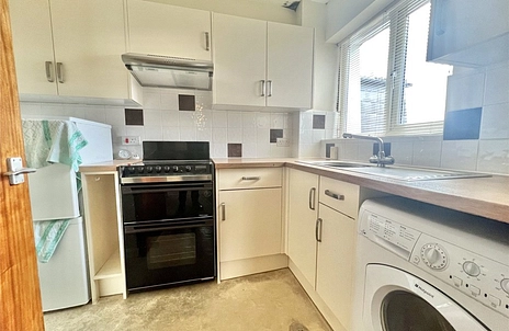 2 bedroom apartment for sale - Albert Street, Fleet, Hampshire, GU51 - Property View 3