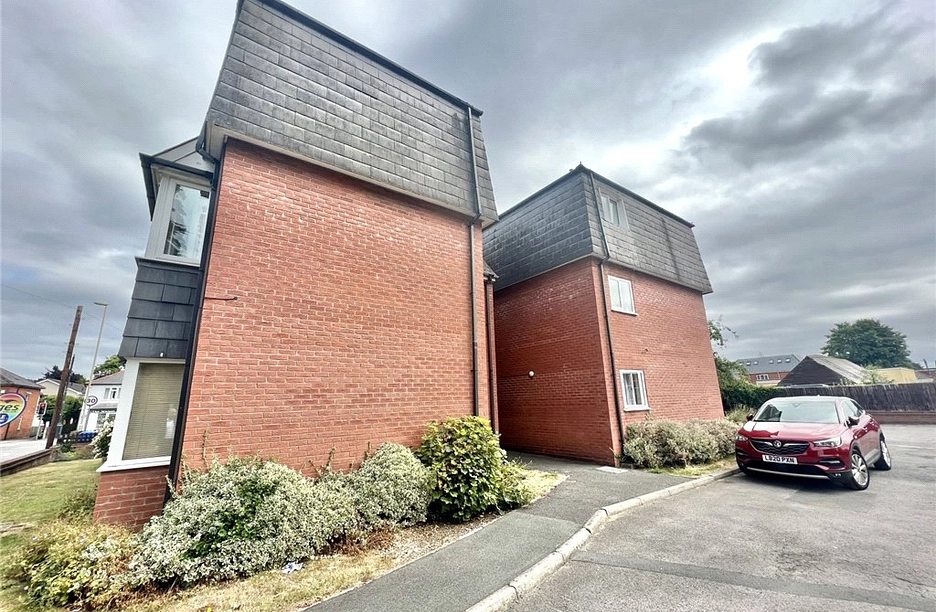 2 bedroom apartment for sale - Albert Street, Fleet, Hampshire, GU51 - Property View 1