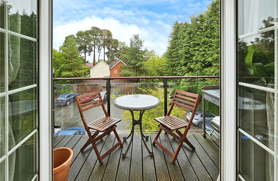 2 bedroom apartment for sale - The Coppice, Church Crookham, Fleet, Hampshire, GU52 - Property View 1