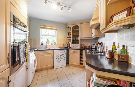 2 bedroom apartment for sale - Mayfair Court, Turners Avenue, Elvetham Heath, Hampshire, GU51 - Property View 2