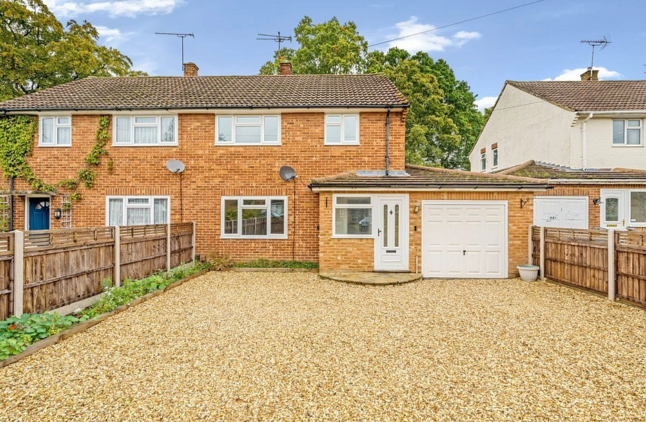 3 bedroom house for sale - The Lea, Fleet, Hampshire, GU51 - Property View 1