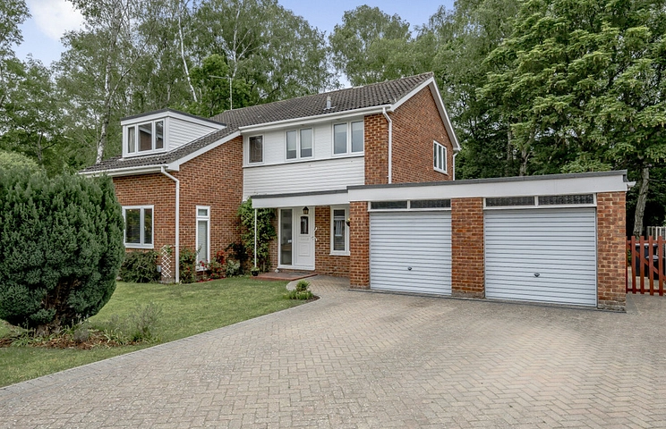 4 bedroom house for sale - Dukes Mead, Fleet, Hampshire, GU51