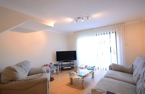 2 bedroom house for sale - House Plat Court, Church Crookham, Fleet, Hampshire, GU52 - Property View 3