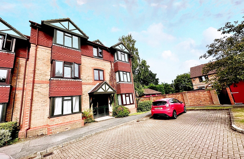 1 bedroom apartment for sale - Chestnut Close, Fleet, Hampshire, GU51 - Property View 1