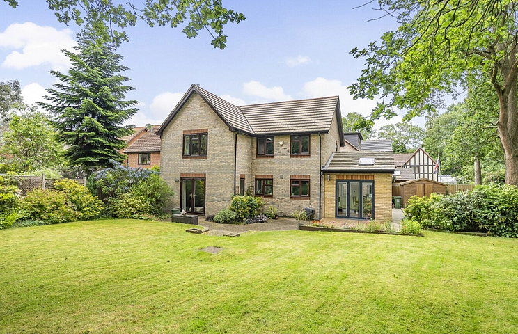 4 bedroom house for sale - Tamworth Drive, Fleet, Hampshire, GU51