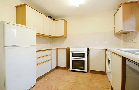 4 bedroom house for sale - Quetta Park, Church Crookham, Fleet, Hampshire, GU52 - Property View 3