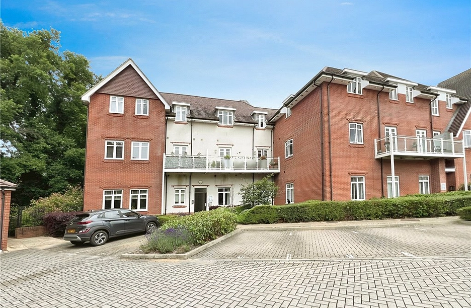2 bedroom apartment for sale - North Wing, Bramall Place, Jubilee Drive, Church Crookham, Fleet, GU52 - Property View 1