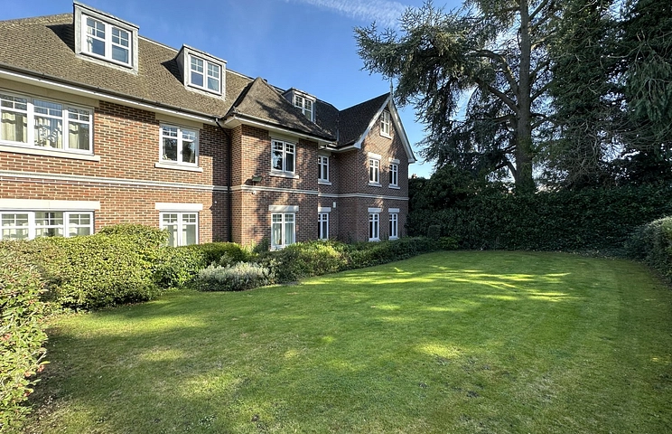 2 bedroom apartment for sale - Douglas Court, Fleet Road, Fleet, Hampshire, GU51