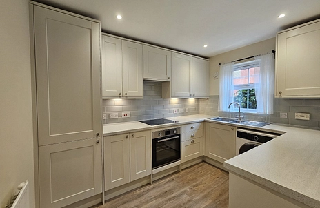 2 bedroom house for sale - Albert Street, Fleet, Hampshire, GU51 - Property View 2