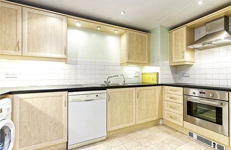 2 bedroom apartment for sale - The Coppice, Church Crookham, Fleet, Hampshire, GU52 - Property View 3