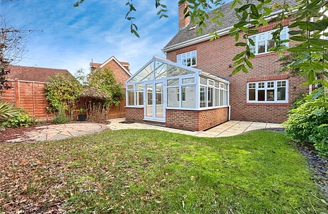6 bedroom house for sale - Marrow Meade, Fleet, Hampshire, GU51 - Property View 2