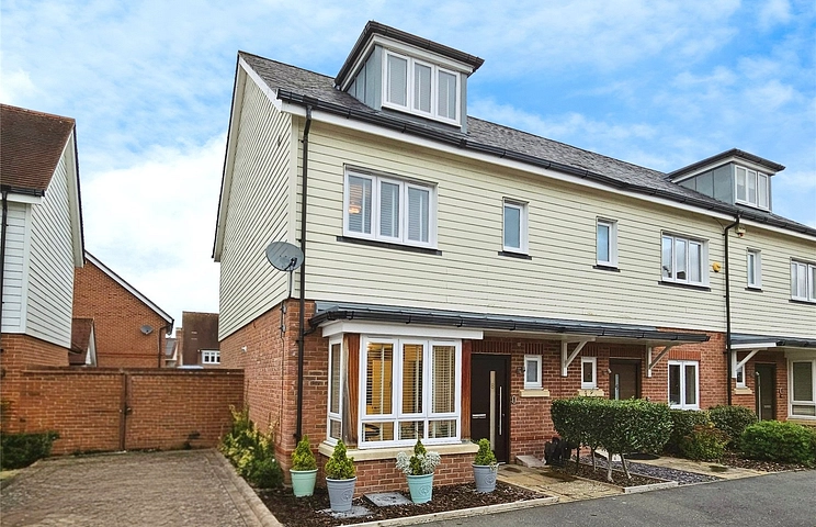 3 bedroom house for sale - Foxtails, Fleet, Hampshire, GU51