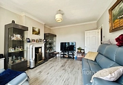 5 bedroom bungalow for sale - Albany Road, Fleet, Hampshire, GU51 - Property View 4