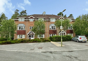 2 bedroom apartment for sale - Marrow Meade, Fleet, Hampshire, GU51 - Property View 1