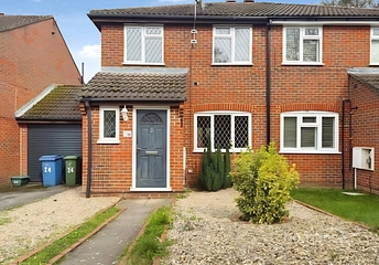 3 bedroom house to rent - Galloway Close, Fleet, Hampshire, GU51 - Property View 1