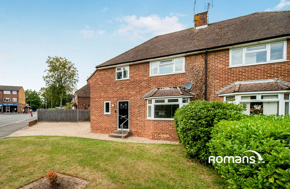 3 bedroom house to rent - Award Road, Church Crookham, Fleet, GU52 - Property View 1