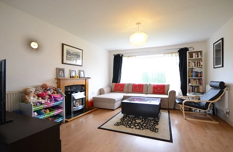 3 bedroom house to rent - Portland Drive, Church Crookham, Fleet, GU52 - Property View 2