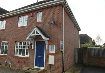 3 bedroom house to rent - Wintney Street, Fleet, GU51 - Property View 1