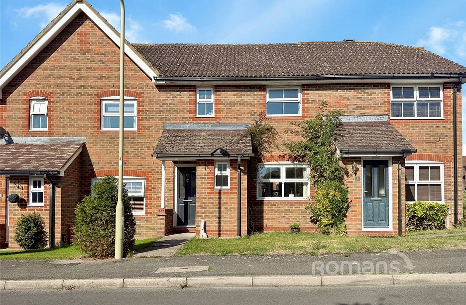 3 bedroom house to rent - Hop Garden, Church Crookham, GU52 - Property View 1