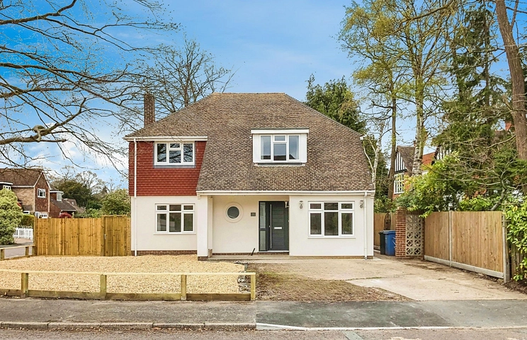 5 bedroom house to rent - Rushmoor Close, Fleet, GU52