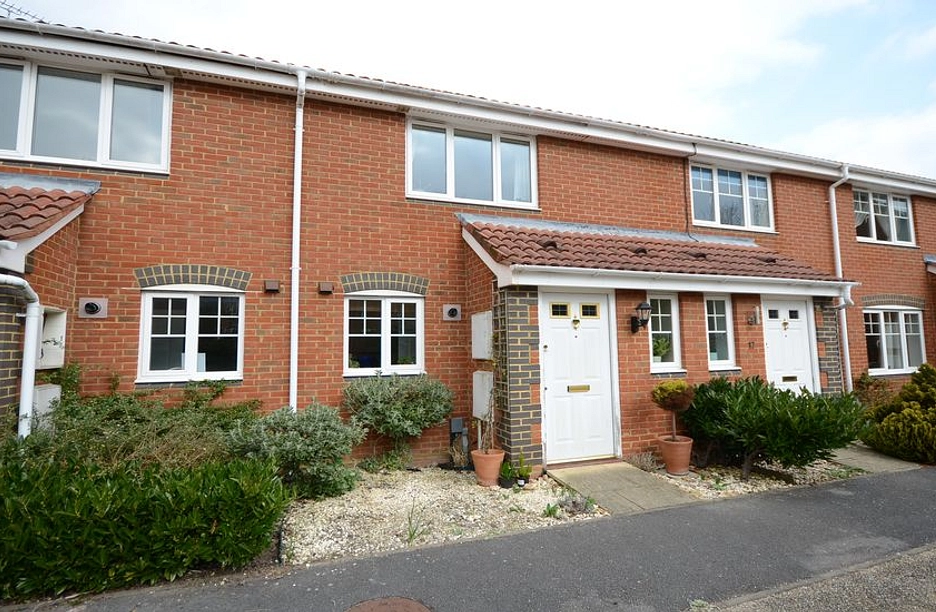 2 bedroom house to rent - Ramsdell Road, Fleet, GU51 - Property View 1