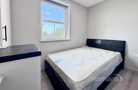 1 bedroom studio to rent - Kings Road, Fleet, Hampshire, GU51 - Property View 2