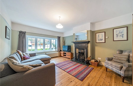 4 bedroom house for sale - Alma Lane, Farnham, Surrey, GU9 - Property View 2