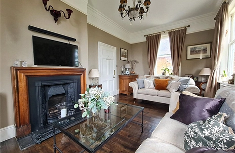 3 bedroom apartment for sale - Beech Court, Wimble Hill, Farnham, Surrey, GU10 - Property View 2