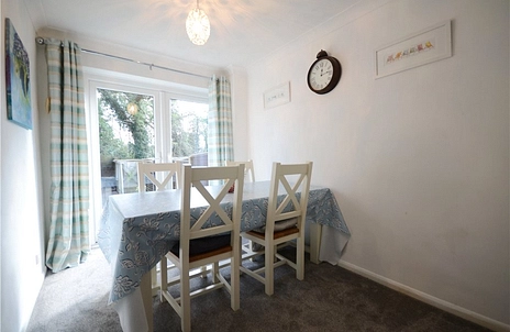 3 bedroom house for sale - White Cottage Close, Farnham, Surrey, GU9 - Property View 3