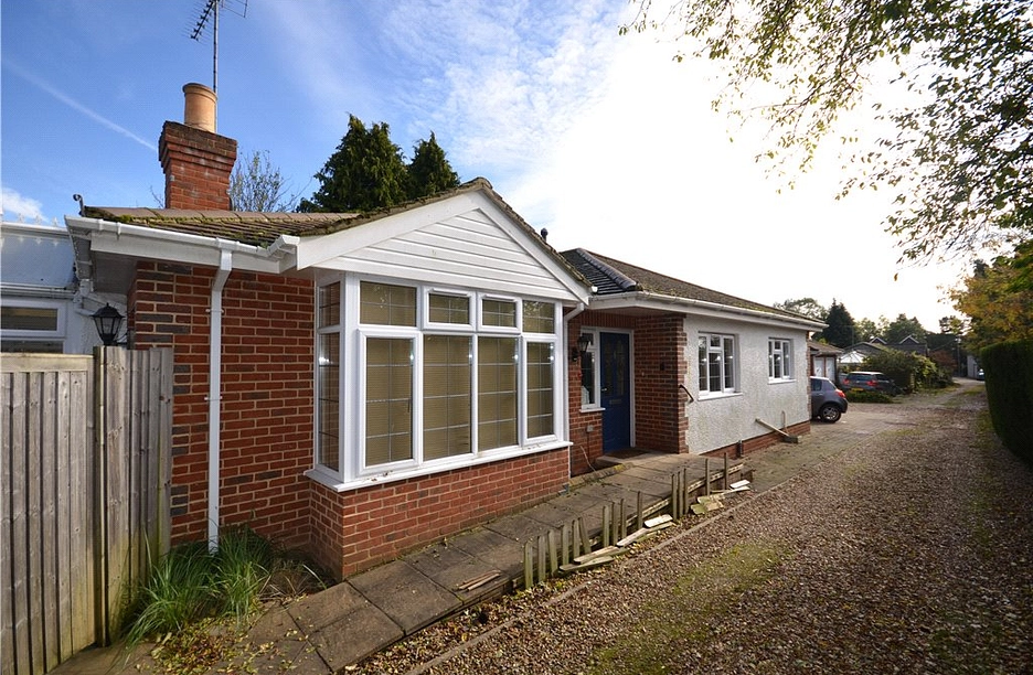 3 bedroom bungalow for sale - Badger Court, Hale Road, Farnham, Surrey, GU9 - Property View 1