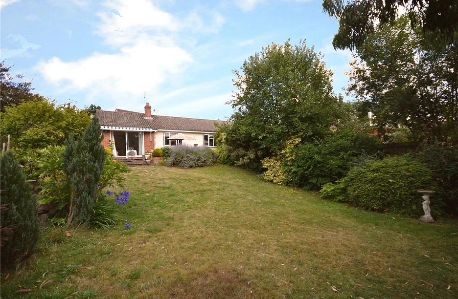 2 bedroom house for sale - Folly Lane North, Farnham, Surrey, GU9 - Property View 1