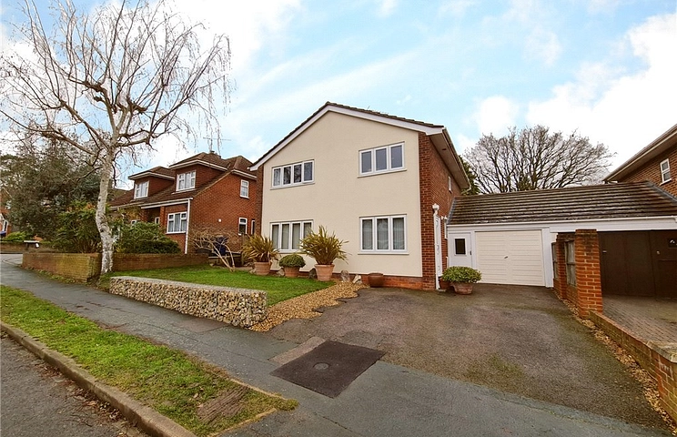 3 bedroom house for sale - Woodbourne, Farnham, Surrey, GU9
