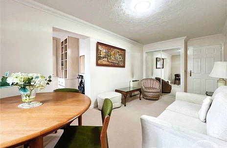 2 bedroom apartment for sale - The Hart, Farnham, Surrey, GU9 - Property View 2