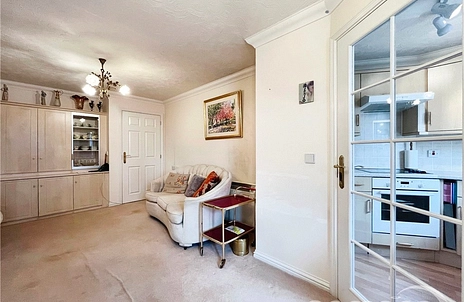 2 bedroom apartment for sale - The Hart, Farnham, Surrey, GU9 - Property View 3
