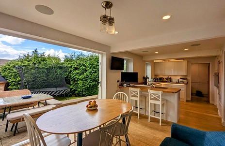 4 bedroom house for sale - Windmill Fields, Four Marks, Alton, Hampshire, GU34 - Property View 2