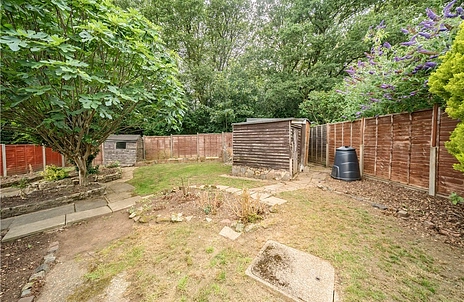 3 bedroom house for sale - Old Park Close, Farnham, Surrey, GU9 - Property View 2